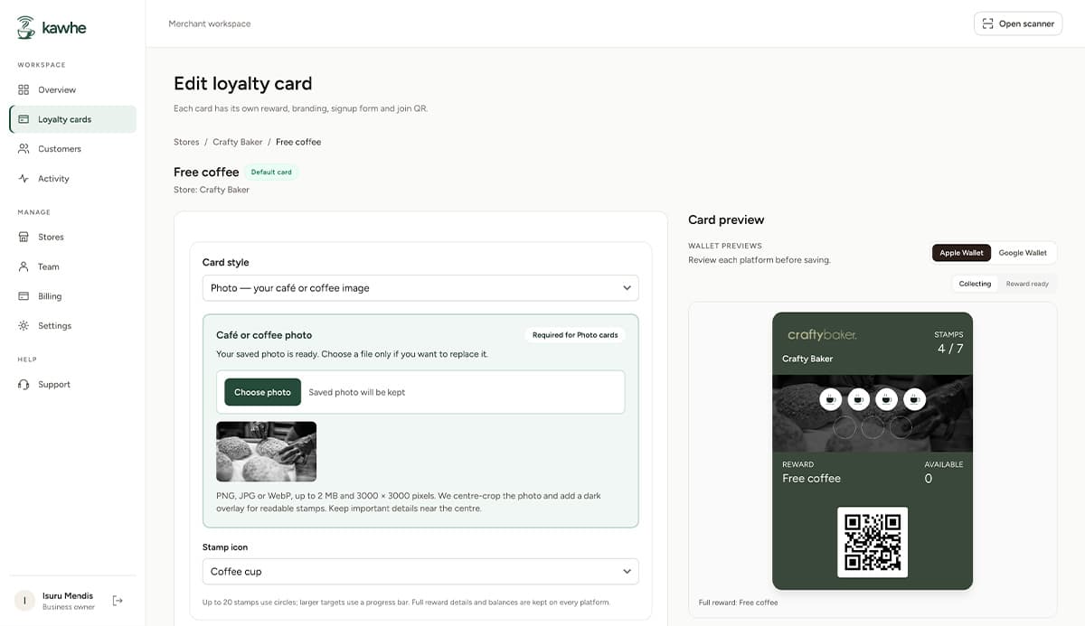 Kawhe loyalty card editor with café artwork and an Apple Wallet card preview